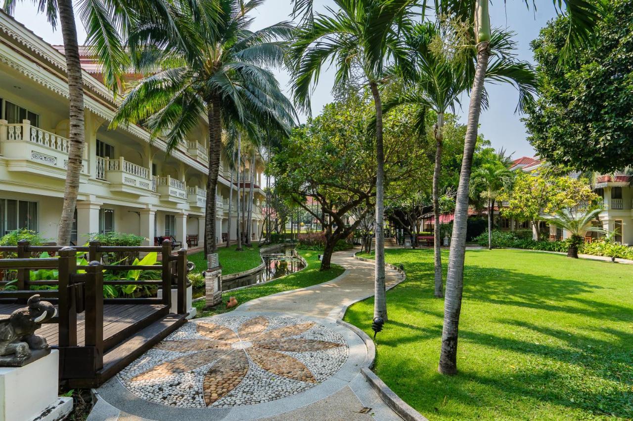 Wora Bura Hua Hin Resort & Spa - Sha Extra Plus Exterior photo